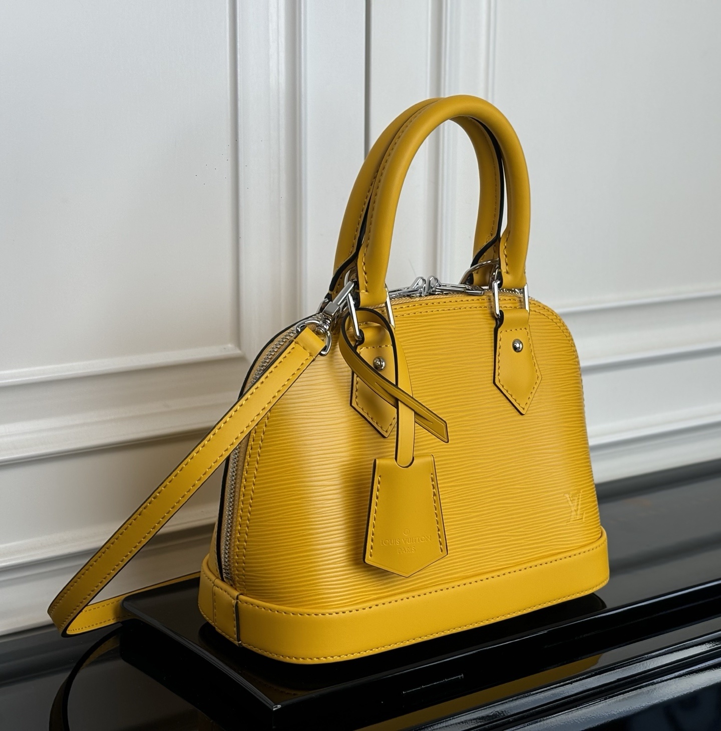 M24645黄色(动态码)《顶级原单》专柜同步电子芯片内码出货🔥本款 Alma BB 手袋溯源 1934