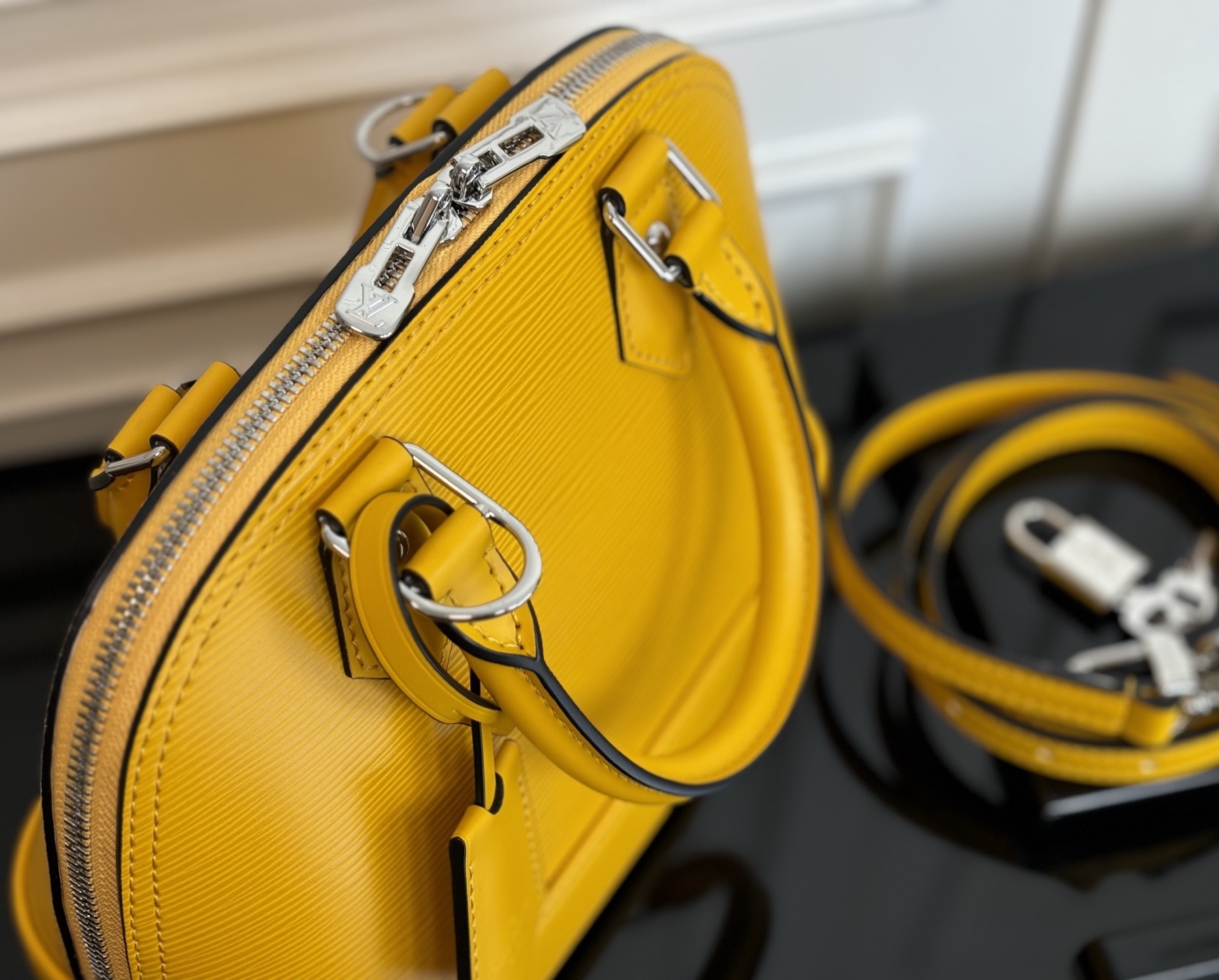 M24645黄色(动态码)《顶级原单》专柜同步电子芯片内码出货🔥本款 Alma BB 手袋溯源 1934