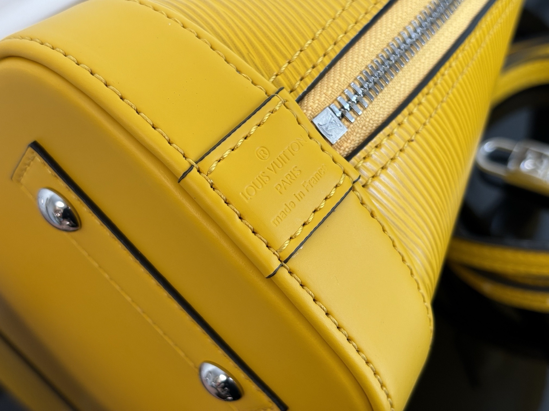 M24645黄色(动态码)《顶级原单》专柜同步电子芯片内码出货🔥本款 Alma BB 手袋溯源 1934