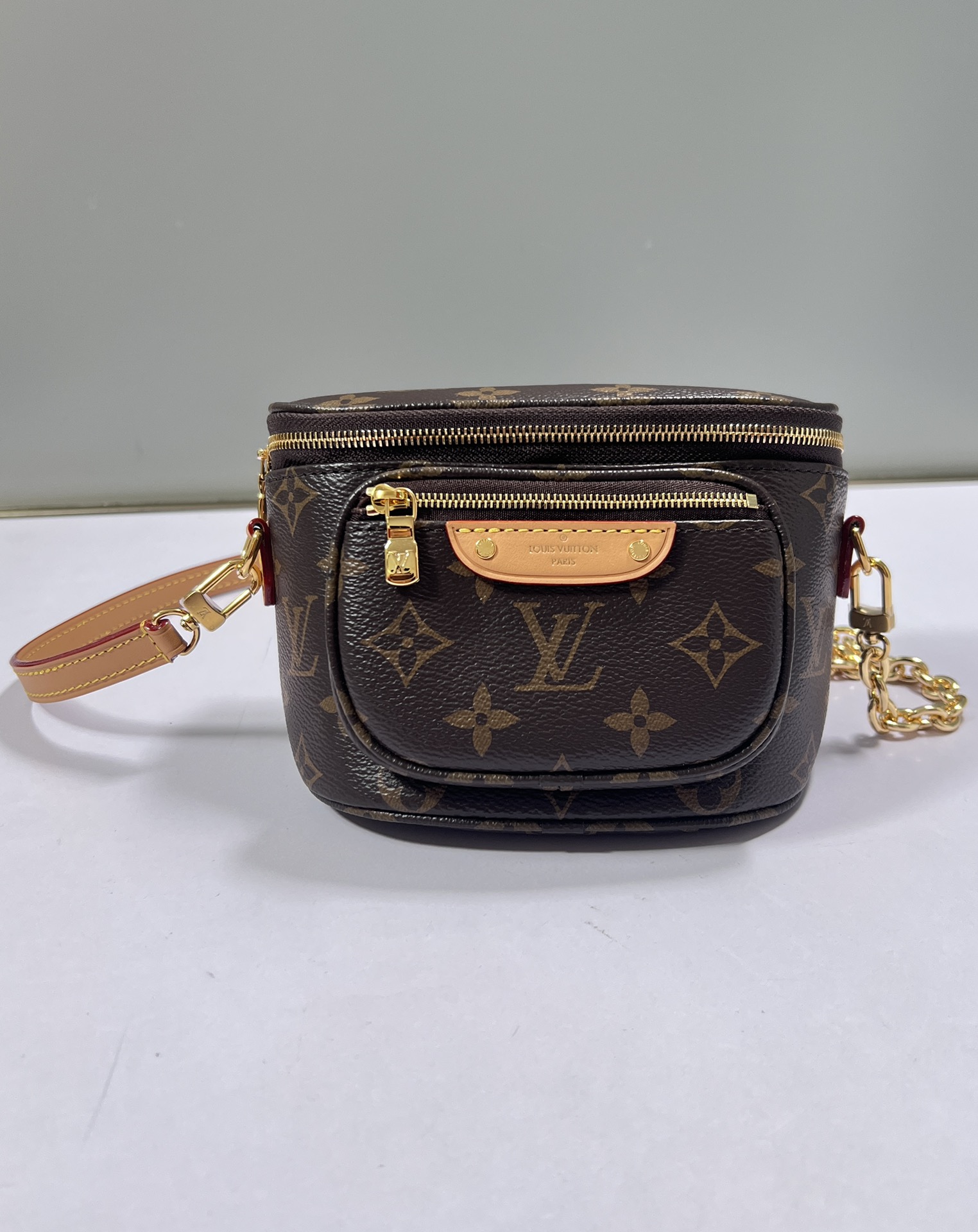 Louis Vuitton LV Bumbag Belt Bags & Fanny Packs Handbags Crossbody & Shoulder Bags Empreinte​ Summer Collection Chains M82335