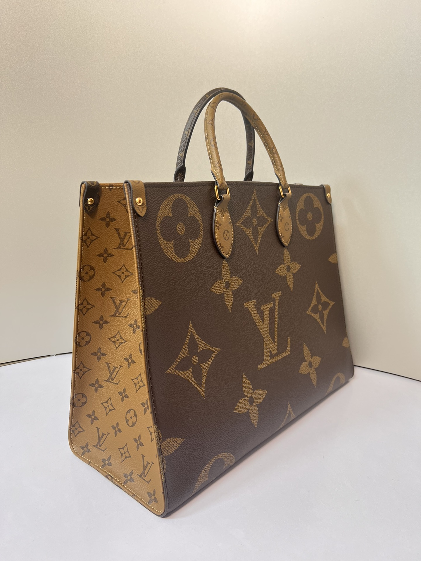 7 Star Quality Designer Replica
 Louis Vuitton LV Onthego Bags Handbags Black Monogram Reverse Canvas M45320