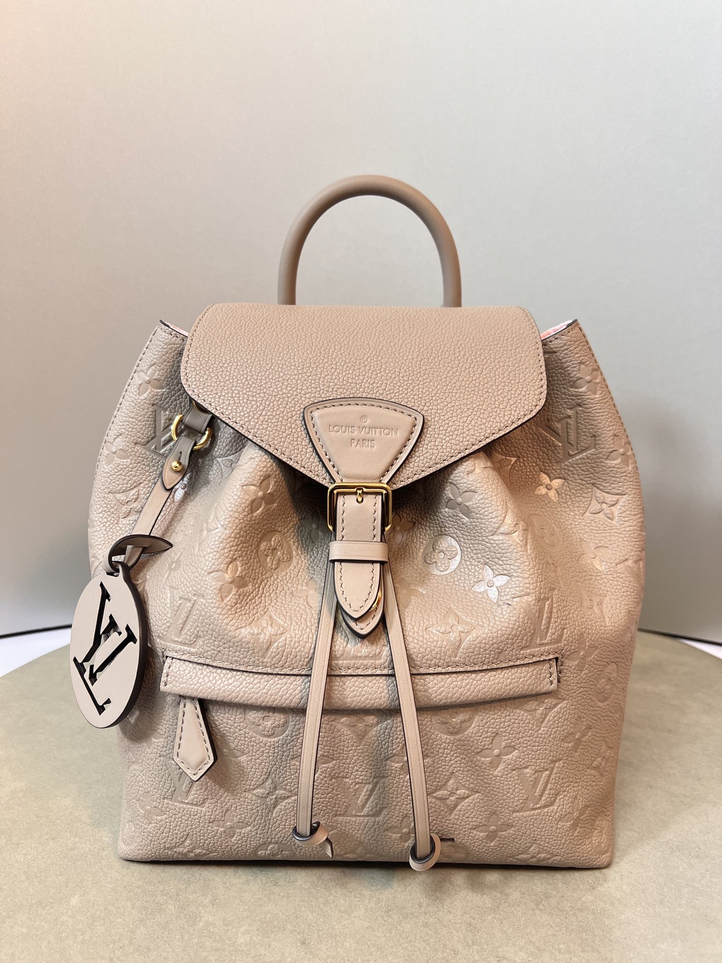 The highest quality fake
 Louis Vuitton LV Montsouris Bags Backpack Elephant Grey Vintage Gold Empreinte​ M45410
