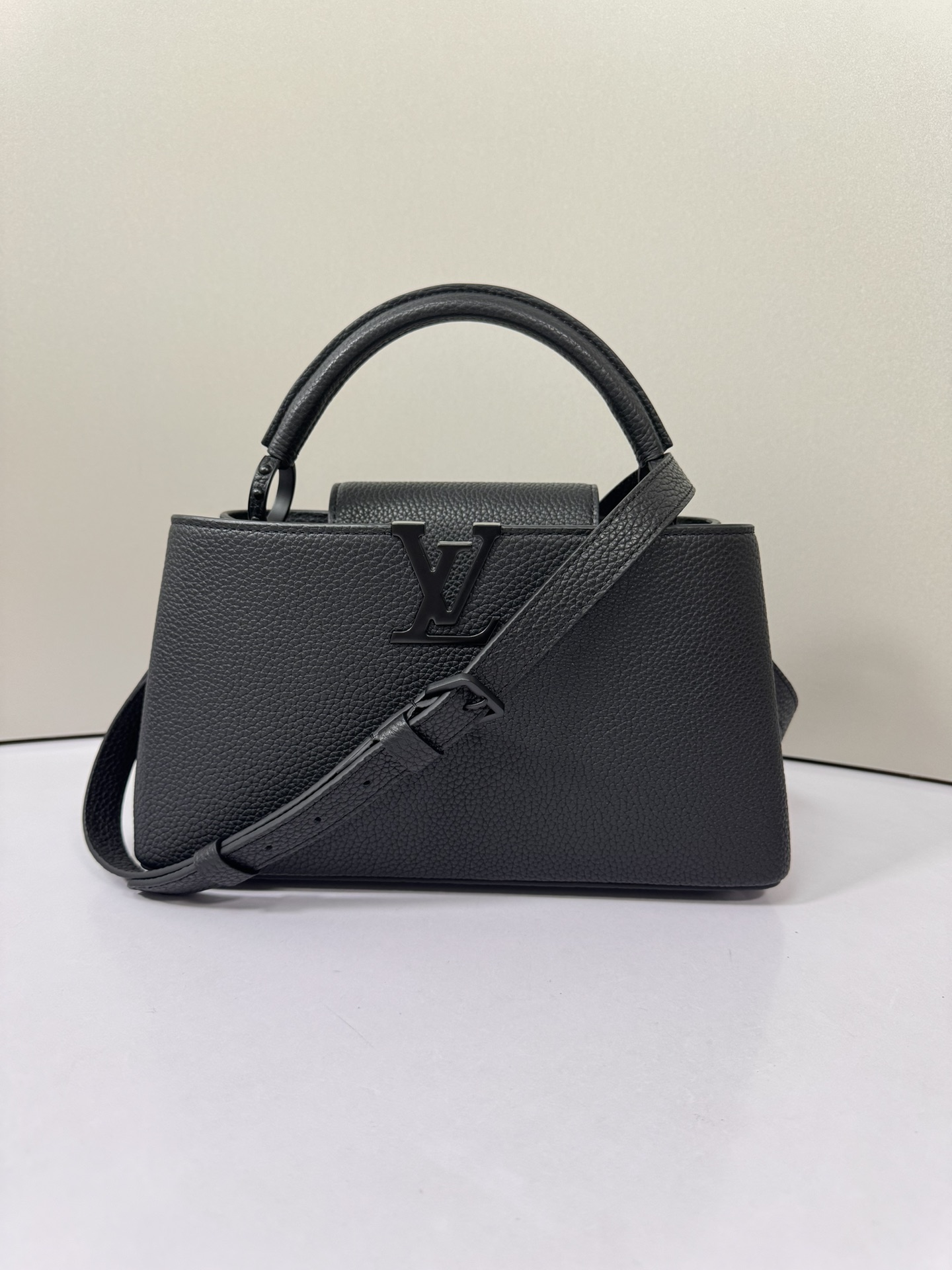 Louis Vuitton LV Capucines Bags Handbags Black Weave Cowhide Chains M27185