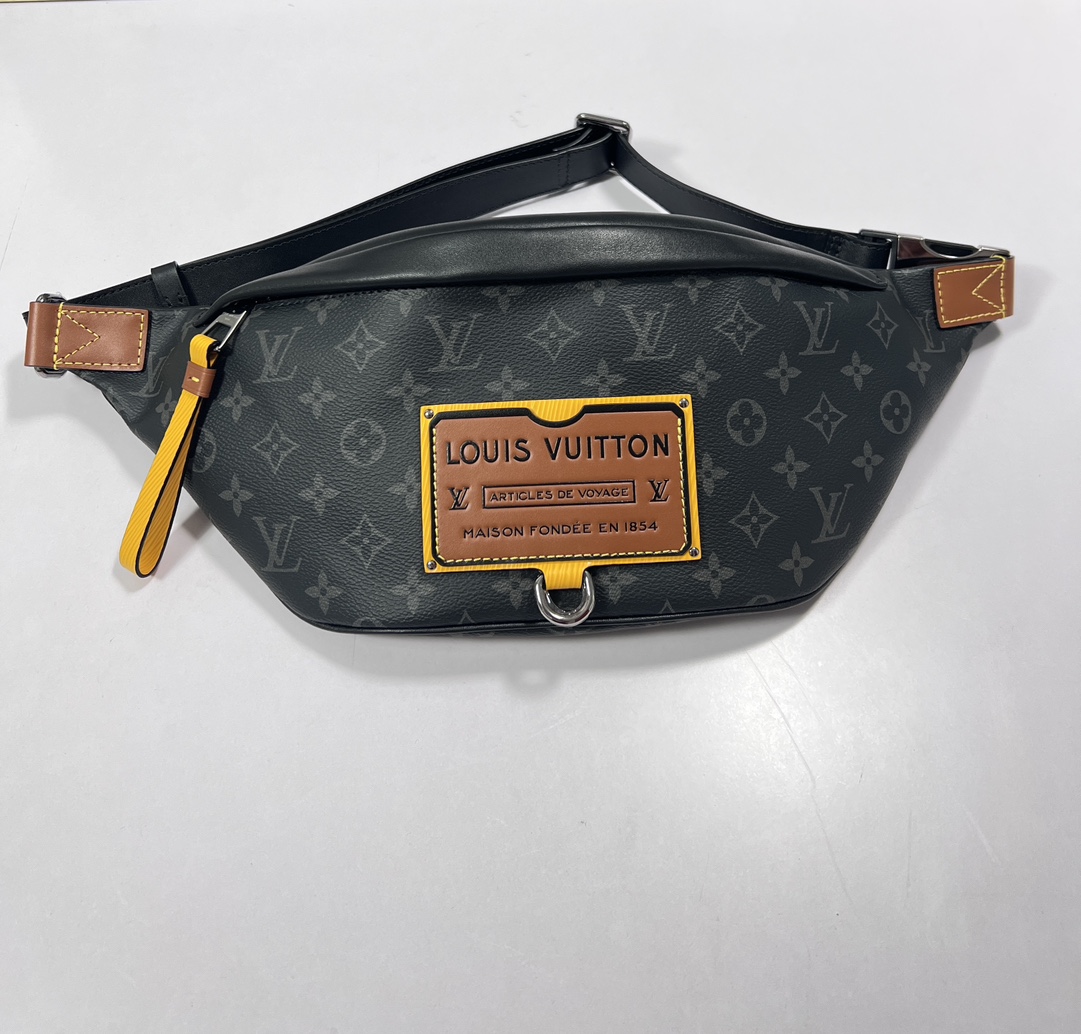 Louis Vuitton LV Discovery Belt Bags & Fanny Packs Replicas Buy Special
 Monogram Canvas Vintage M45220