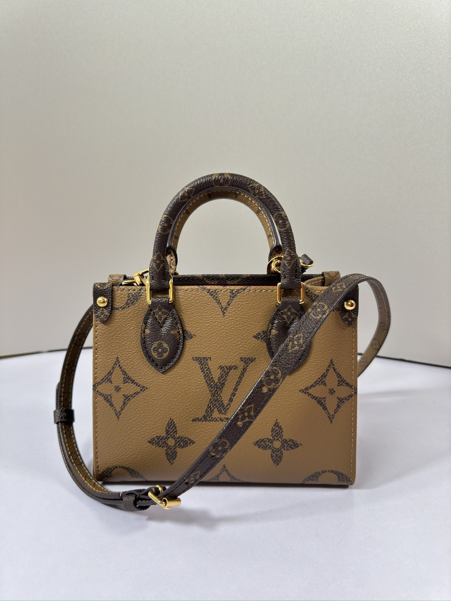 Louis Vuitton LV Onthego Tote Bags Monogram Canvas M46839