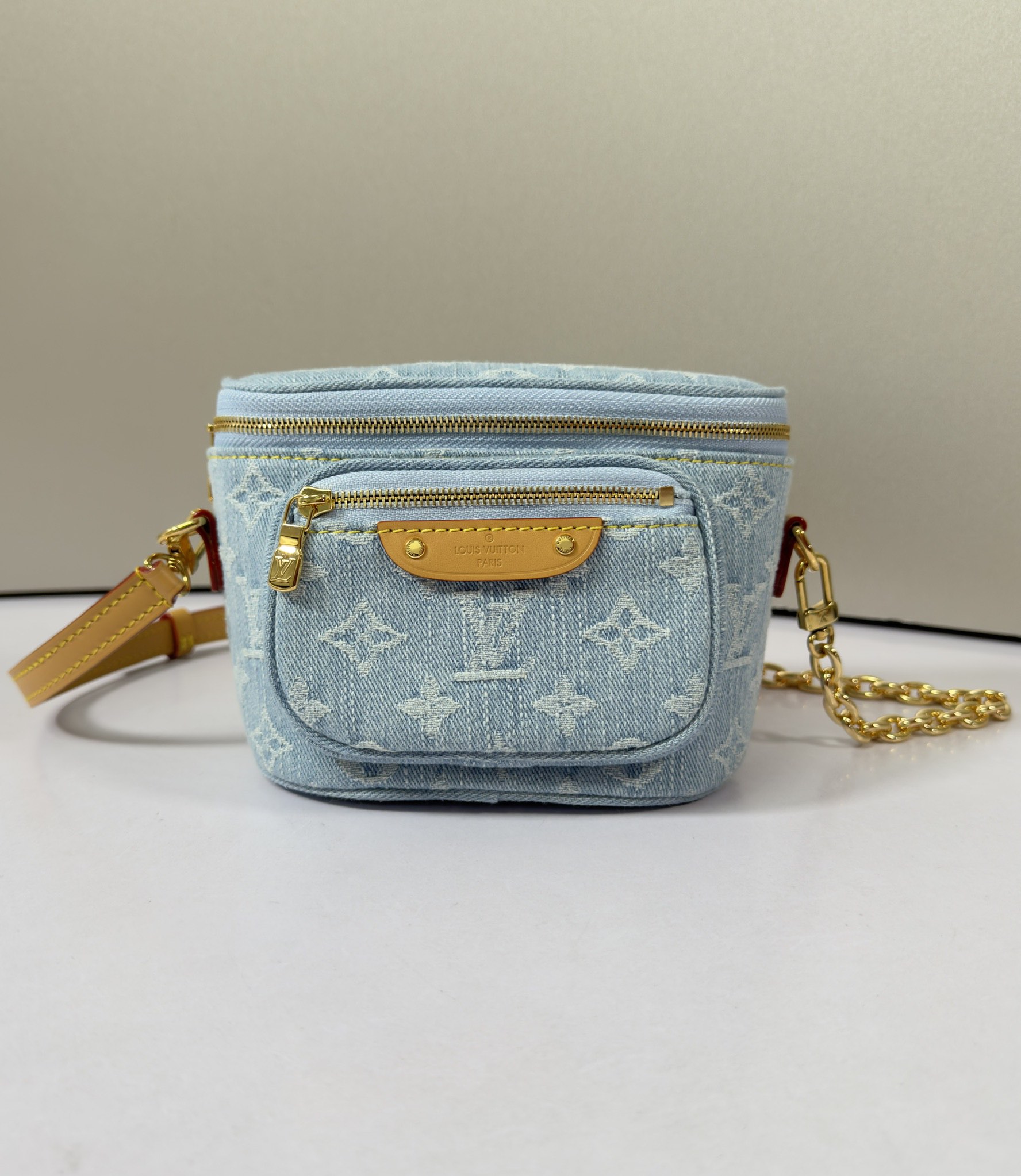 Louis Vuitton LV Bumbag Belt Bags & Fanny Packs Handbags Luxury Fake
 Blue Light Monogram Canvas Chains M83353