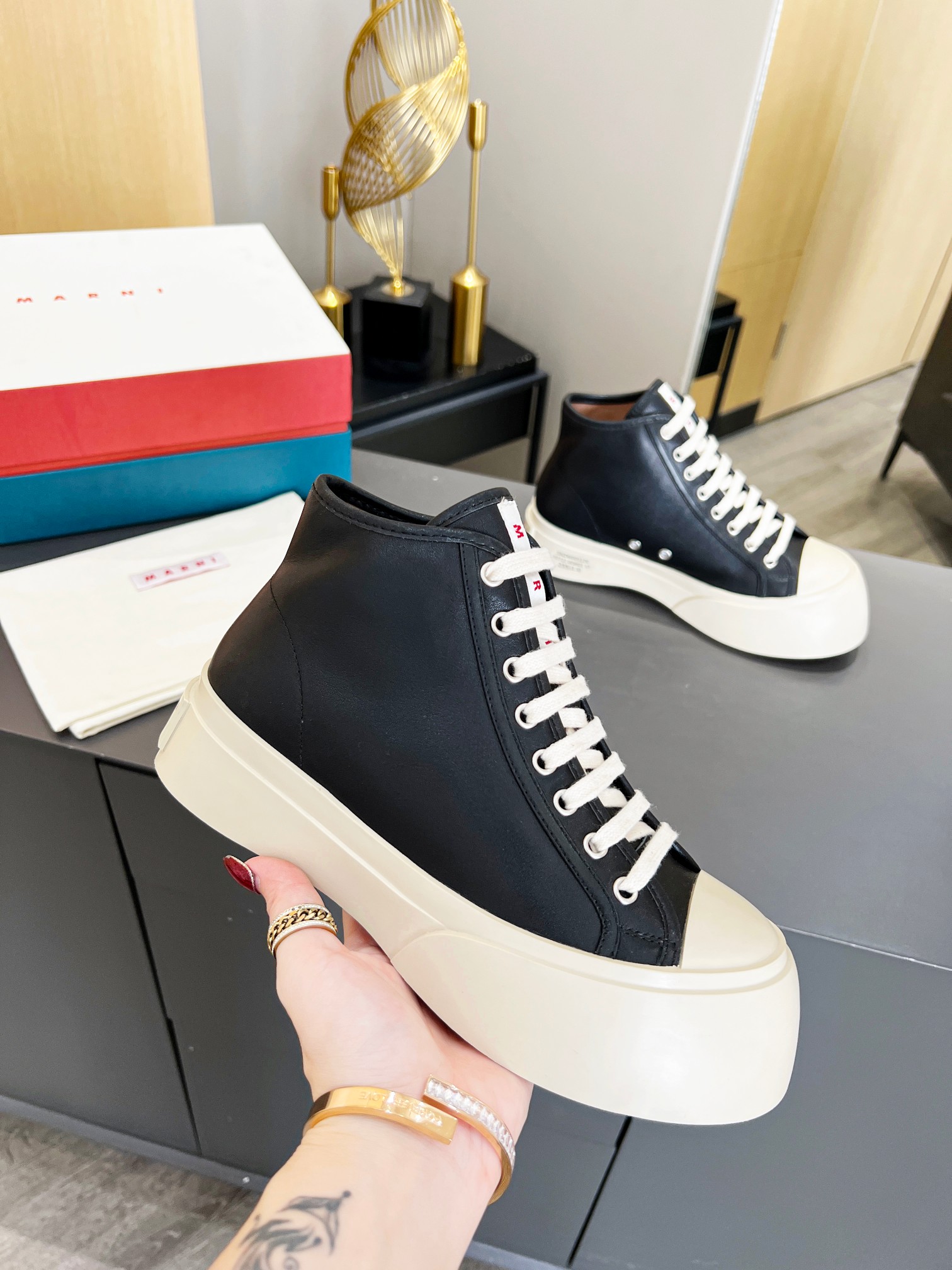 _dyK9sSRy2kt2roRIF8yPiLifSXRUqwBQXbTVhXA