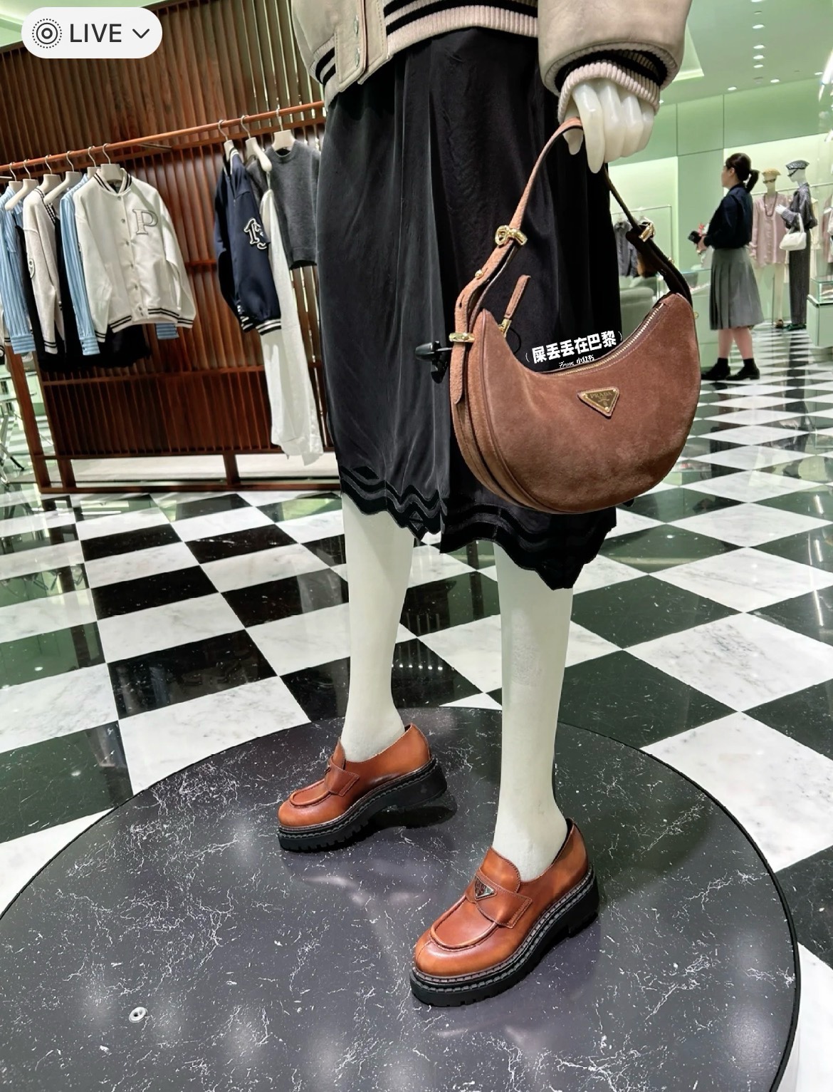 Prada Product _dovqf1p0L8zmX4kWWHyBG6ZItgk-Eu28Ws2axCA