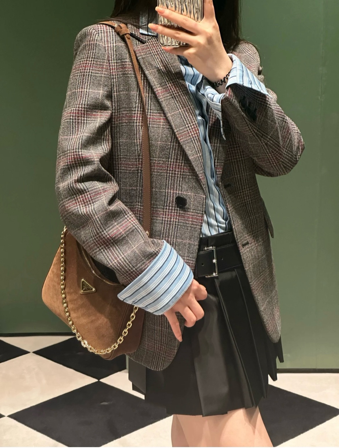 Prada Product _drTqf9icLQ24gPQl4Rc9kbYzbPr7Nz0uEYnHOow