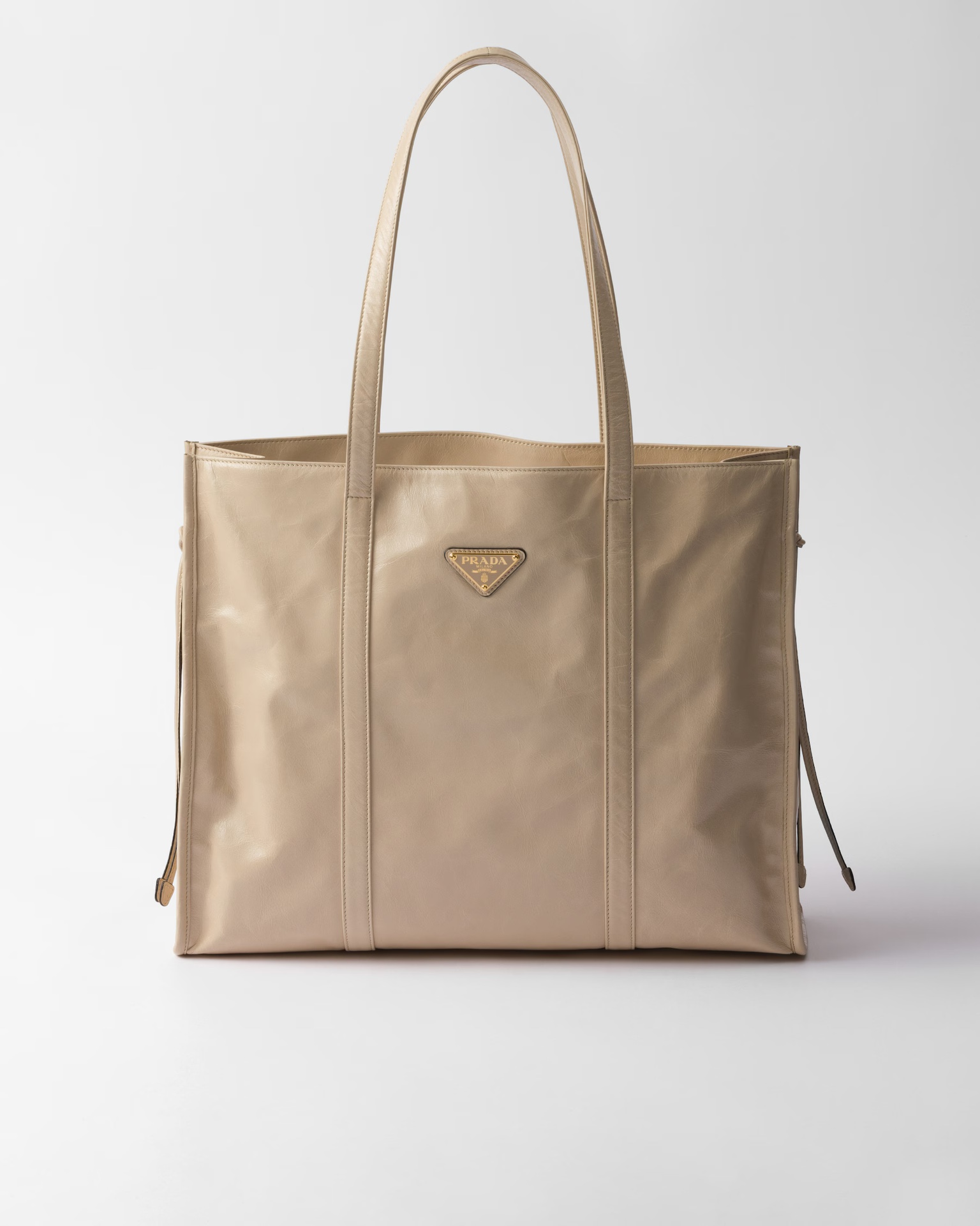 Prada Official website picture More than 10,000 on sale