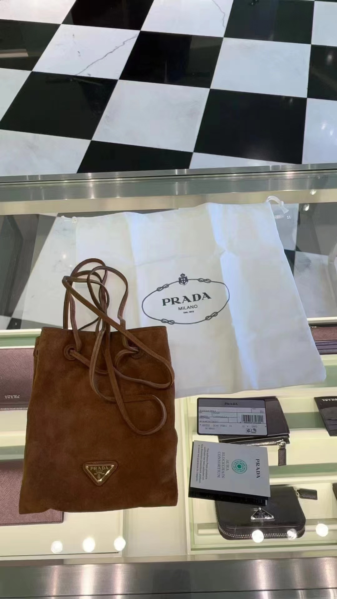 Prada Product _dqmqfPkqv22h9p8Bi-JW-345RQlH0Lk5YI7MicA