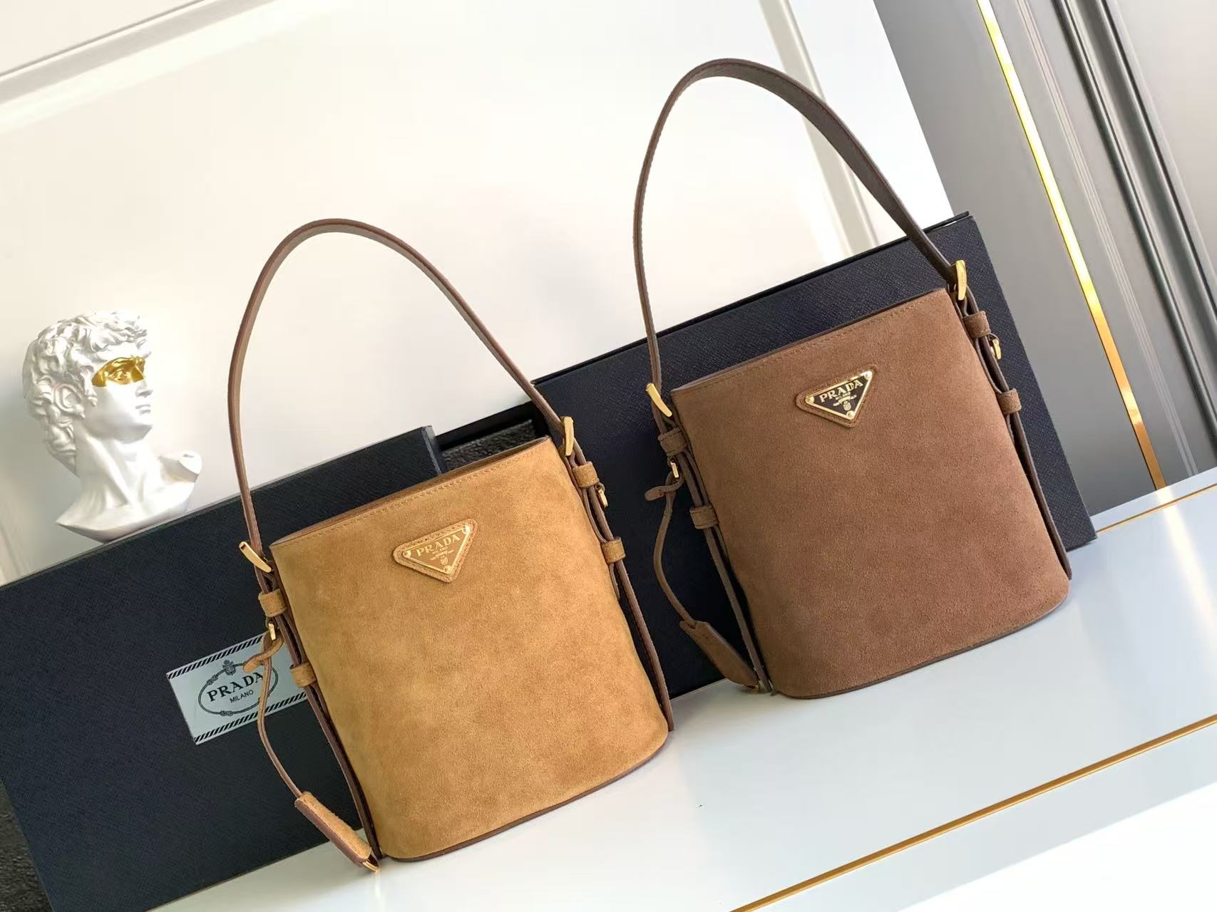 Combination picturePrada bucket bag