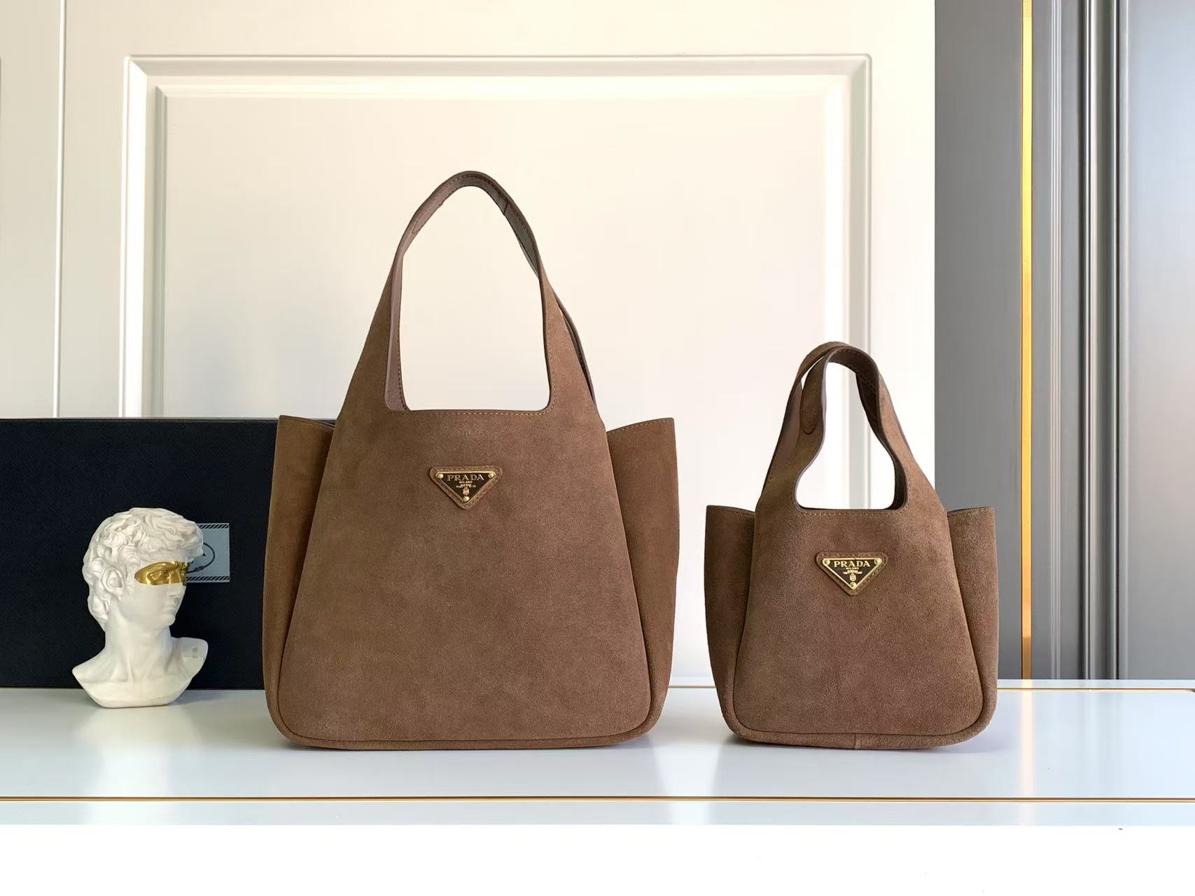 Prada Combination pictureSize comparison