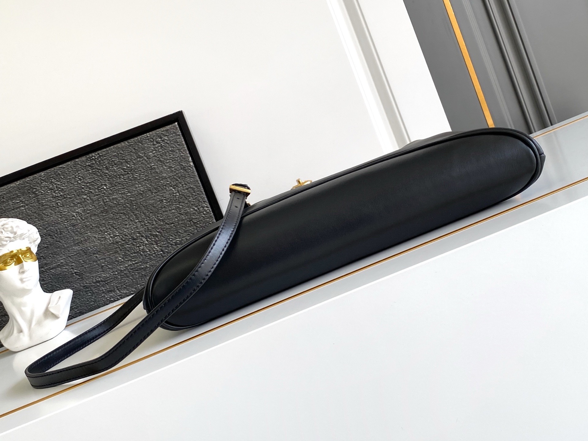 Prada Carey Medium Leather Handbag: A Fusion of Future and Retro Style 5 i1746165657396 132 0 3