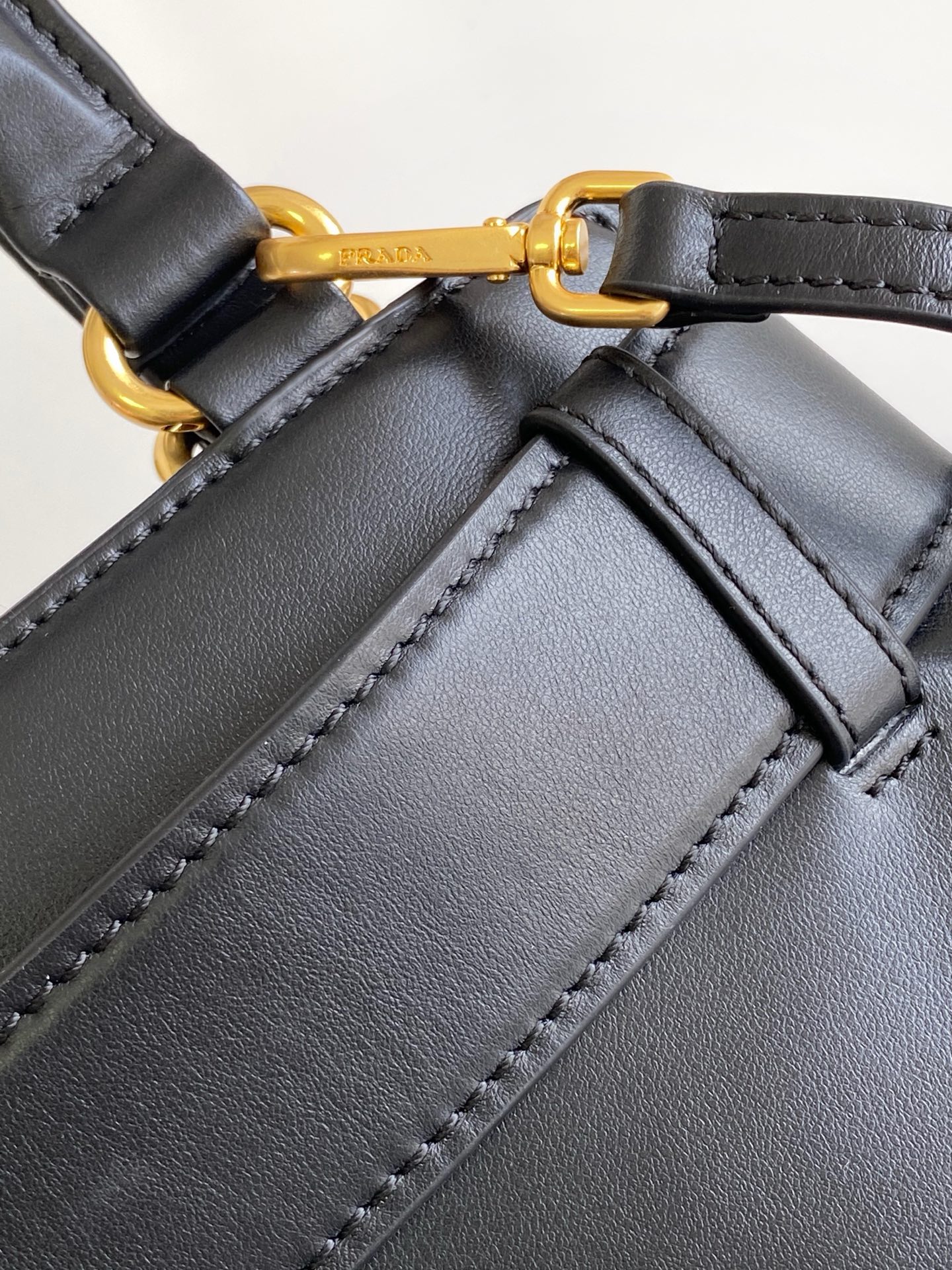 Prada Carey Medium Leather Handbag: A Fusion of Future and Retro Style 7 i1746165657504 6477 0 5