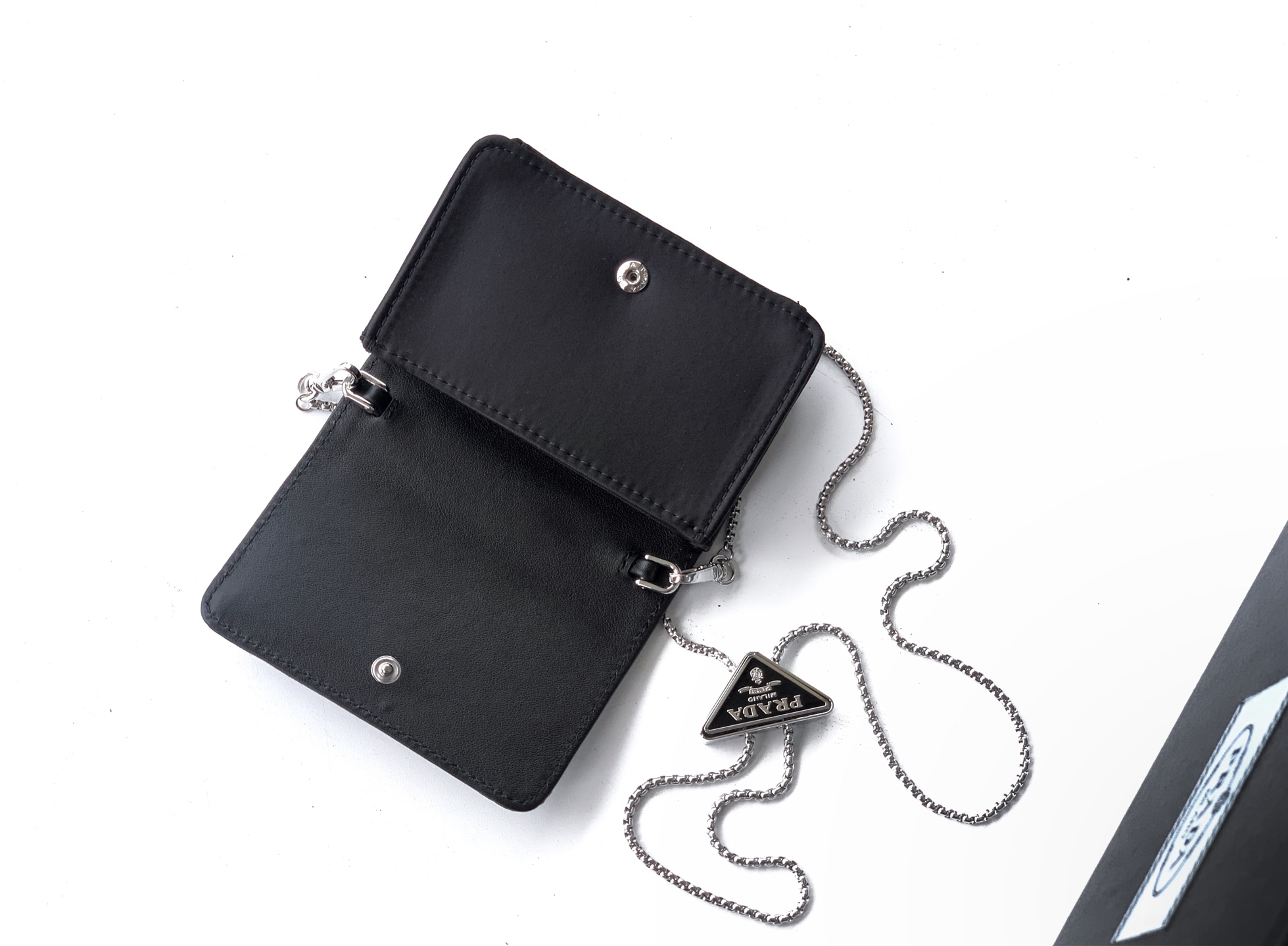 Valentino 新品首发 新品Mini“水晶包”金色通体“水晶”炫彩夺目