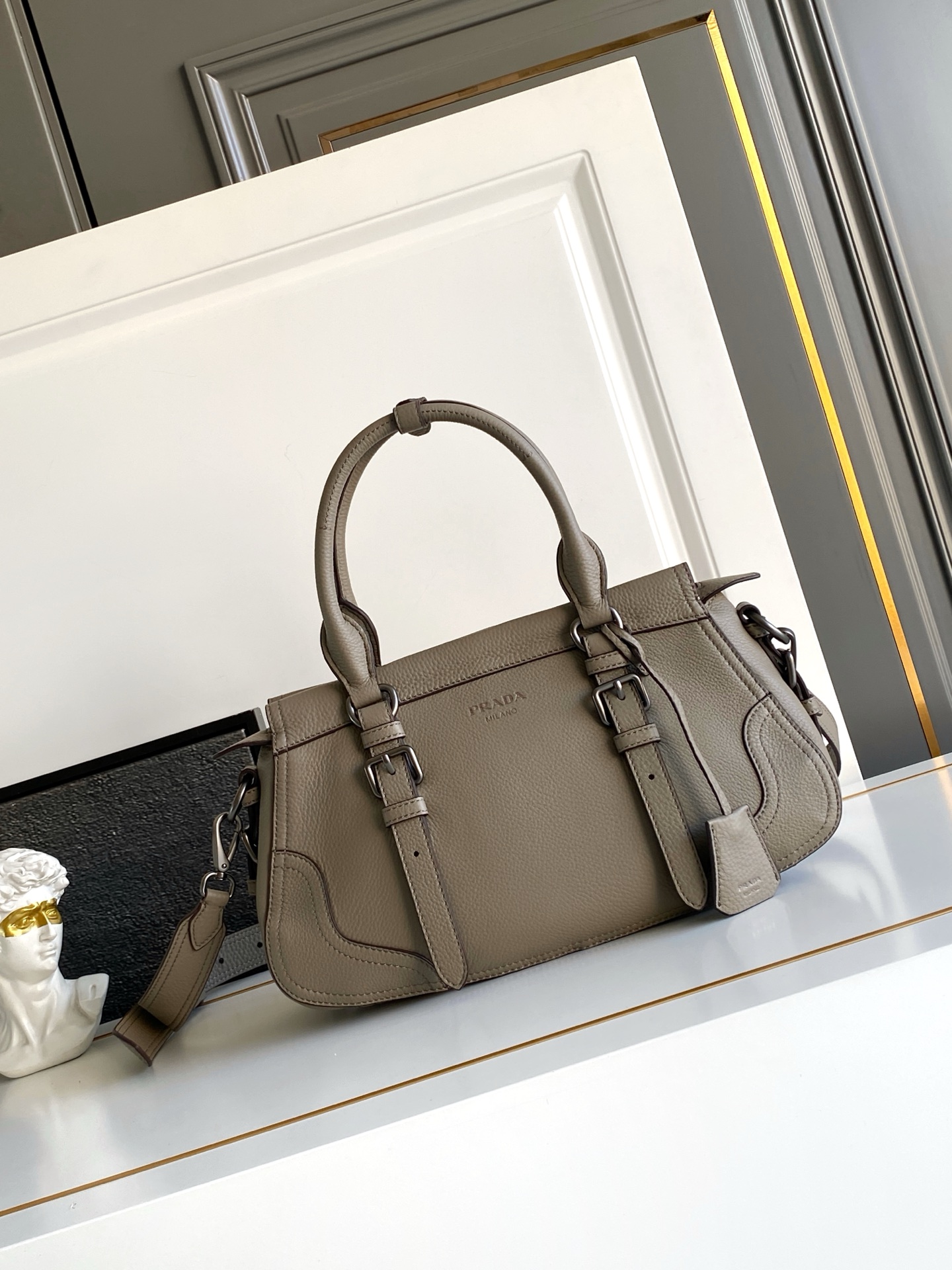 Prada DNA的根源