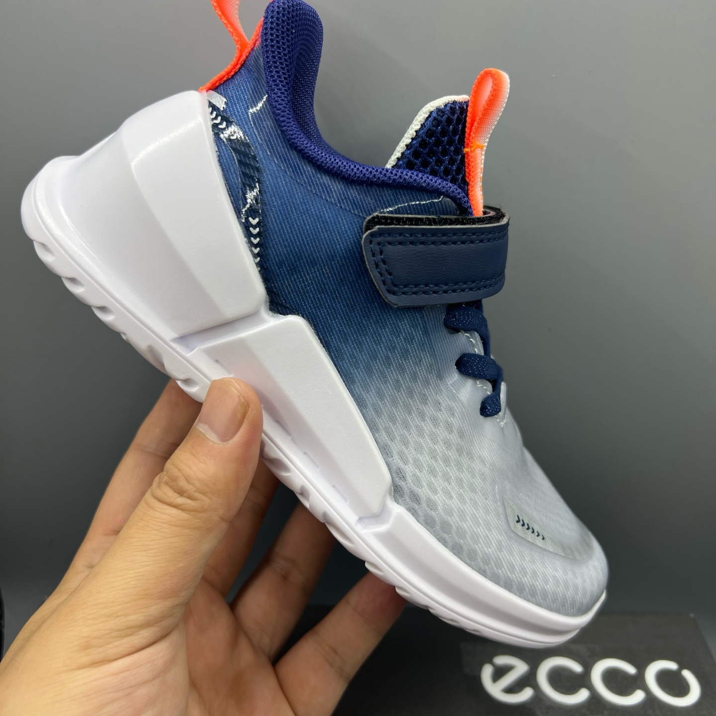 NO:338028,ECCO/Aibu Children's Shoes Jianbu 2.0 series Official synchronization WS-003 model Color blue Size 29-36 Standard sports shoes size, Aibu, sneakers,19860909ECCO/爱步童鞋 健步2.0系列 官方同步 WS-003款 颜色蓝色 尺码29-36 标准运动鞋尺码,爱步,sneakers,,Children's