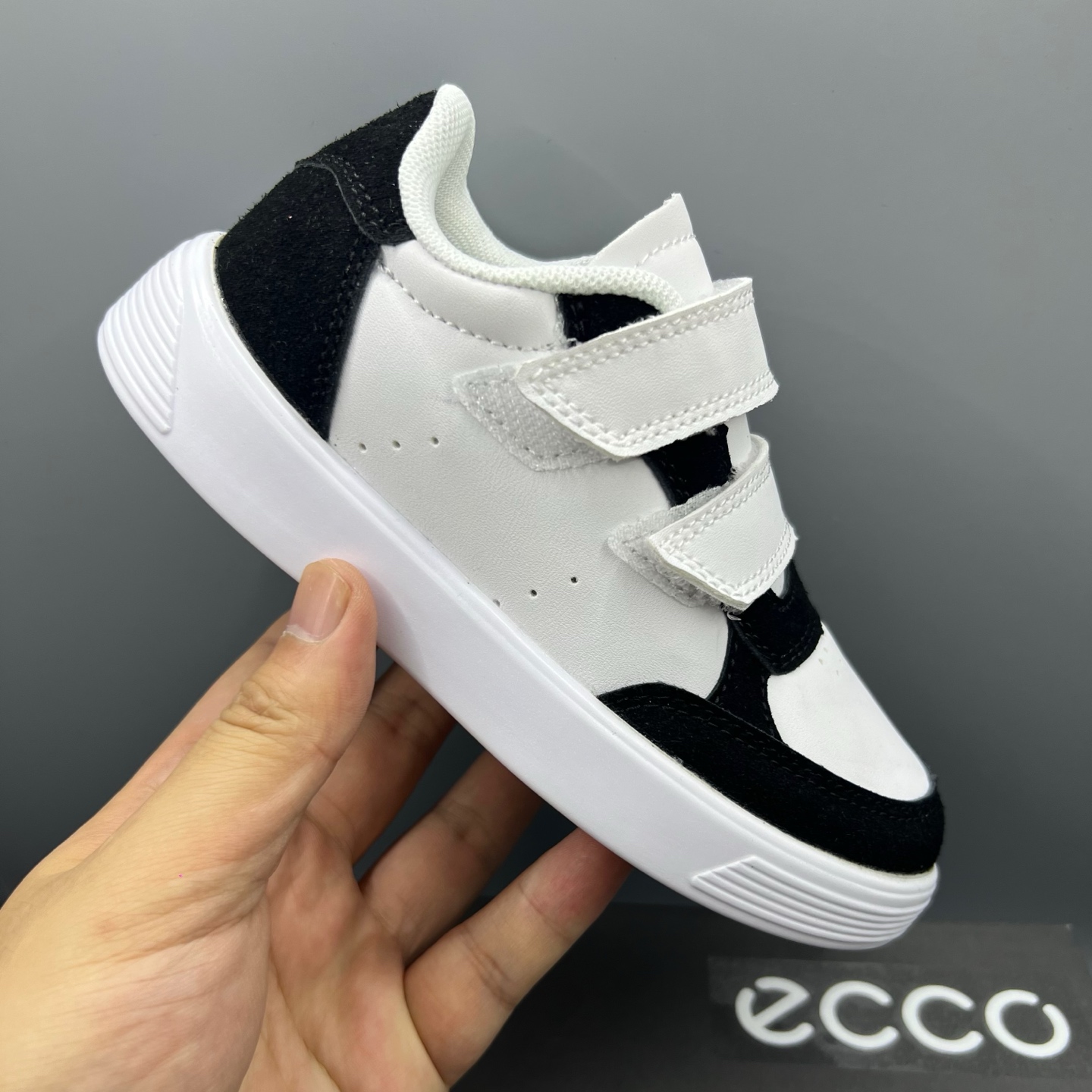 NO:337914,ECCO/Aibu Children's Shoes, Jianbu Board Shoes Series Official Synchronization WS-006 Color White and Black Size 23-32 Standard Sports Shoes, Aibu, Sneakers,19860909ECCO/爱步童鞋 健步板鞋系列 官方同步 WS-006款 颜色白黑 尺码23-32 标准运动鞋,爱步,sneakers,,Children's