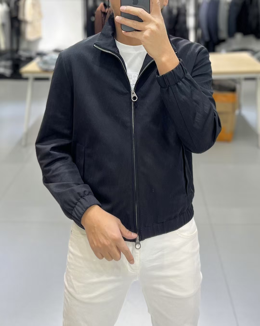 NO:116136,LP Spring and summer new hot counter new casual and fashionable jackets, super avant-garde design style, delicate and comfortable, very light and not easy to wrinkle. Multiple craftsmanship The overall design is quite visual, the upper body is casual and stylish, with a certain degree of clarity, absolutely recommended at the most cutting-edge temperament of fashion, a must-have for urban casualness. Number of codes M~3XL (48-56), loro piano, jackets & coats, alexander wang19860909LP 春夏新款爆款专柜新款休闲时尚夹克 超前卫设计风格 细腻舒适 穿着非常轻便不易起皱.多重重工艺 整体的设计颇具视觉感,上身休闲有型,有一定的挺括度,绝对走在时尚最尖端的气质感推荐,都市休闲必备. 码数M~3XL（48-56）,,loro piana,jackets & coats,alexander wang,Men's clothing