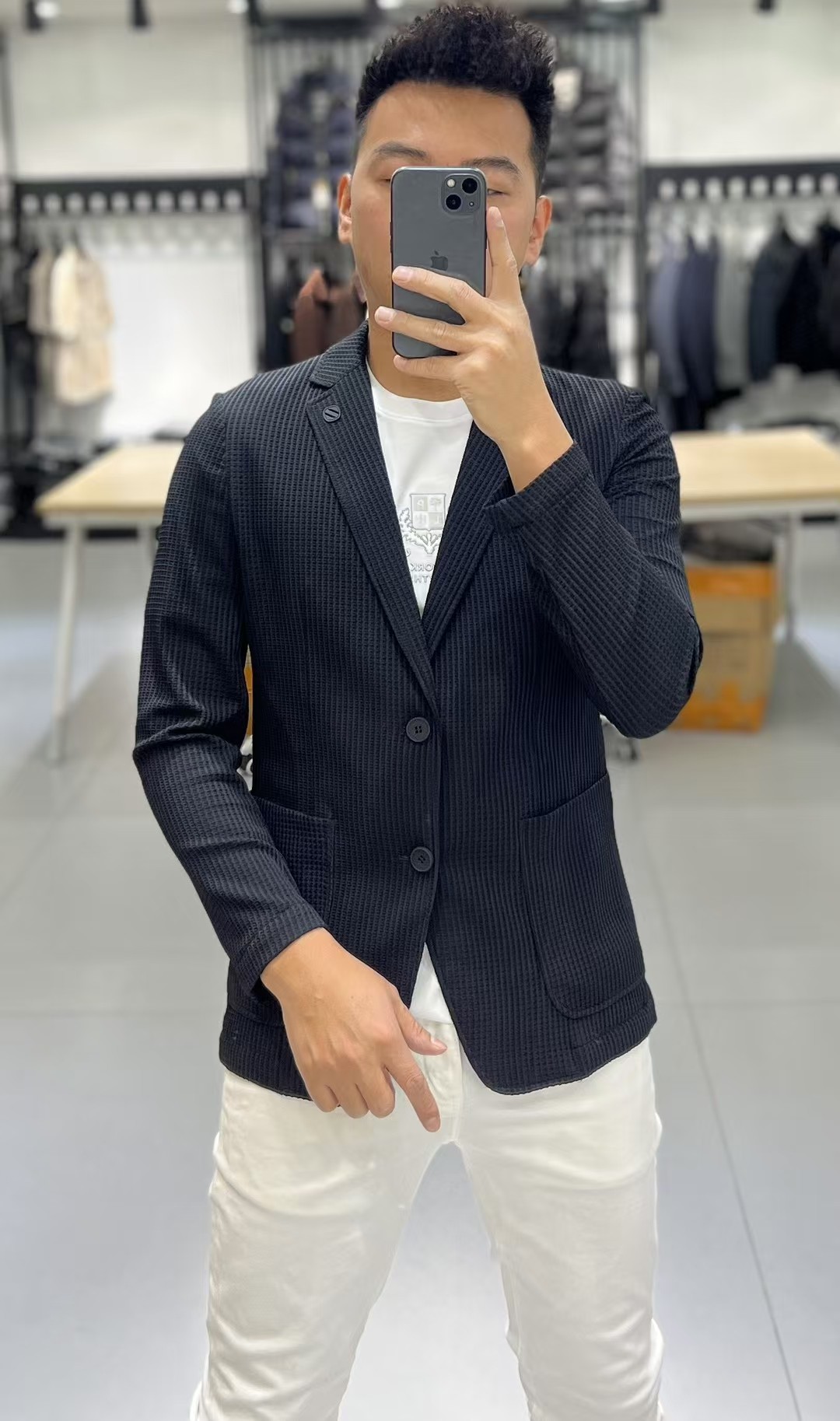 NO:116133,Jenia 2025 spring new style original single men's casual suit knitted jacket sold simultaneously on the official website, high-end customization, fashionable and versatile, hot panoramic jacquard logo craftsmanship, using original imported fabrics, master-level tailoring!  The touch is soft and delicate, and the upper body is comfortable. The original imported engraving hardware accessories are provided with smooth lines, exquisite craftsmanship, excellent style, and casual matching. They are very fashionable and handsome. Highly recommended!  Counter size M-3XL, zegna, jackets & coats, business suit, alexander wang19860909杰尼亚 2025春季新款原单男士休闲西装西服针织外套 官网同步售卖 高端定制 时尚百搭 爆款全景提花logo工艺 采用原版进口面料 大师级剪裁！手感柔软细腻 上身舒适 客供原版进口刻字五金辅料配件,线条流畅,工艺精致,版型超赞,随意搭配都非常时尚帅气强烈推荐哦！专柜尺码M-3XL,,zegna,jackets & coats,business suit,alexander wang,Men's clothing