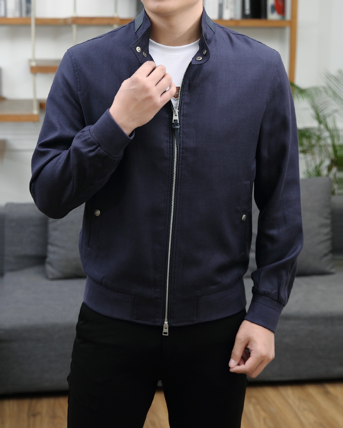 NO:122552,Jenya - 2025 spring jacket jacket, customized high-quality polyester fabric!  Top-level fashion brand elements logo design, complete with three standards!  The original hardware and accessories have smooth lines and exquisite craftsmanship, excellent upper body style, comfortable fabric, windproof and warm, and casual matching are very fashionable, handsome, casual and fashionable men's must-have!  Size M-3XL (model 178/145 catties wear L), zegna, jackets & coats, jackets & coats, alexander wang19860909杰尼娅- 2025春装夹克外套,定制高品质聚酯纤维面料！顶级时尚大牌元素logo设计,三标齐全！原版五金辅料,线条流畅,工艺精致,上身版型超赞,面料舒适,挡风保暖,随意搭配都非常时尚帅气休闲时尚男仕必备款哦！尺码M-3XL（模特178/145斤穿L）,,zegna,jackets & coats,jackets & coats,alexander wang,Men's clothing