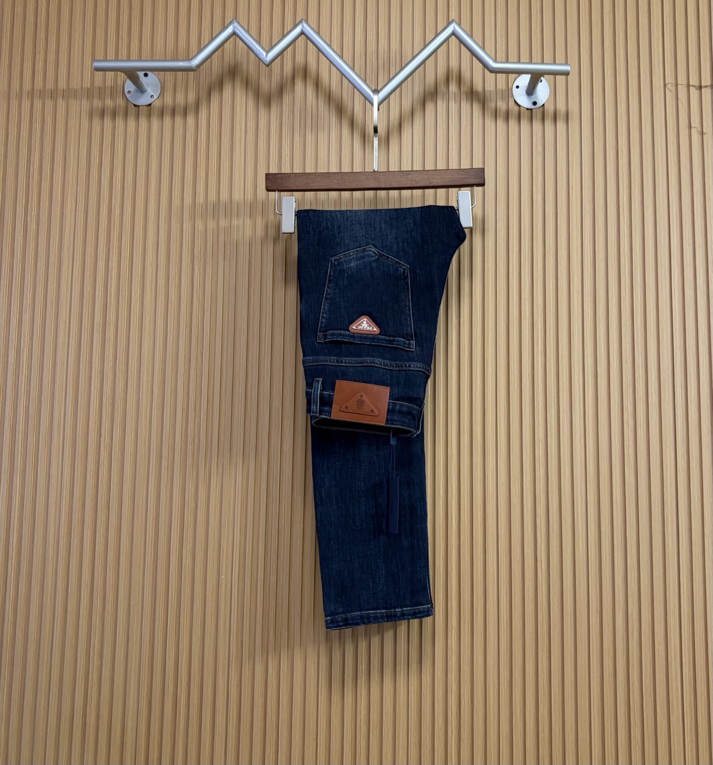 NO:648407,Prada's new autumn and winter new products are available at counters. The best jeans counters in physical stores are original 1:1 good products, suitable for all ages. The highest version of European imported fabrics on the market. Comfortable, soft and skin-friendly, with super upper body effects. Fashionable and versatile, straight and stylish, a wardrobe must-have!  Suitable for any occasion. Sizes: 29-38, prada, jeans, alexander wang19860909普拉达 新款来袭秋冬新款新品 专柜有售 实体店极品牛仔裤专柜原版1:1好货,适合各个年龄段.市场最高版本的欧洲进口面料.舒适柔软亲肤,上身效果超级棒时尚百搭,笔挺有型,衣橱必备！适合任何场合穿着 尺码:29-38,,prada,jeans,alexander wang,Men's clothing