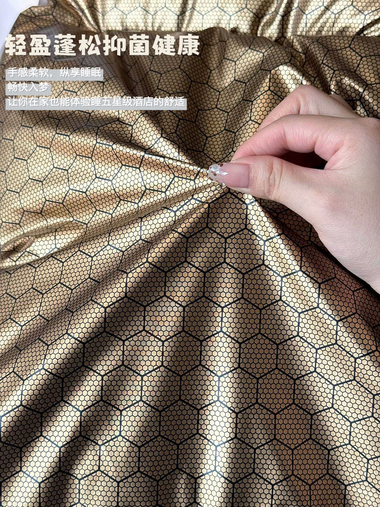 Designed for direct skin contact without requiring an additional duvet - Comprehensive 3