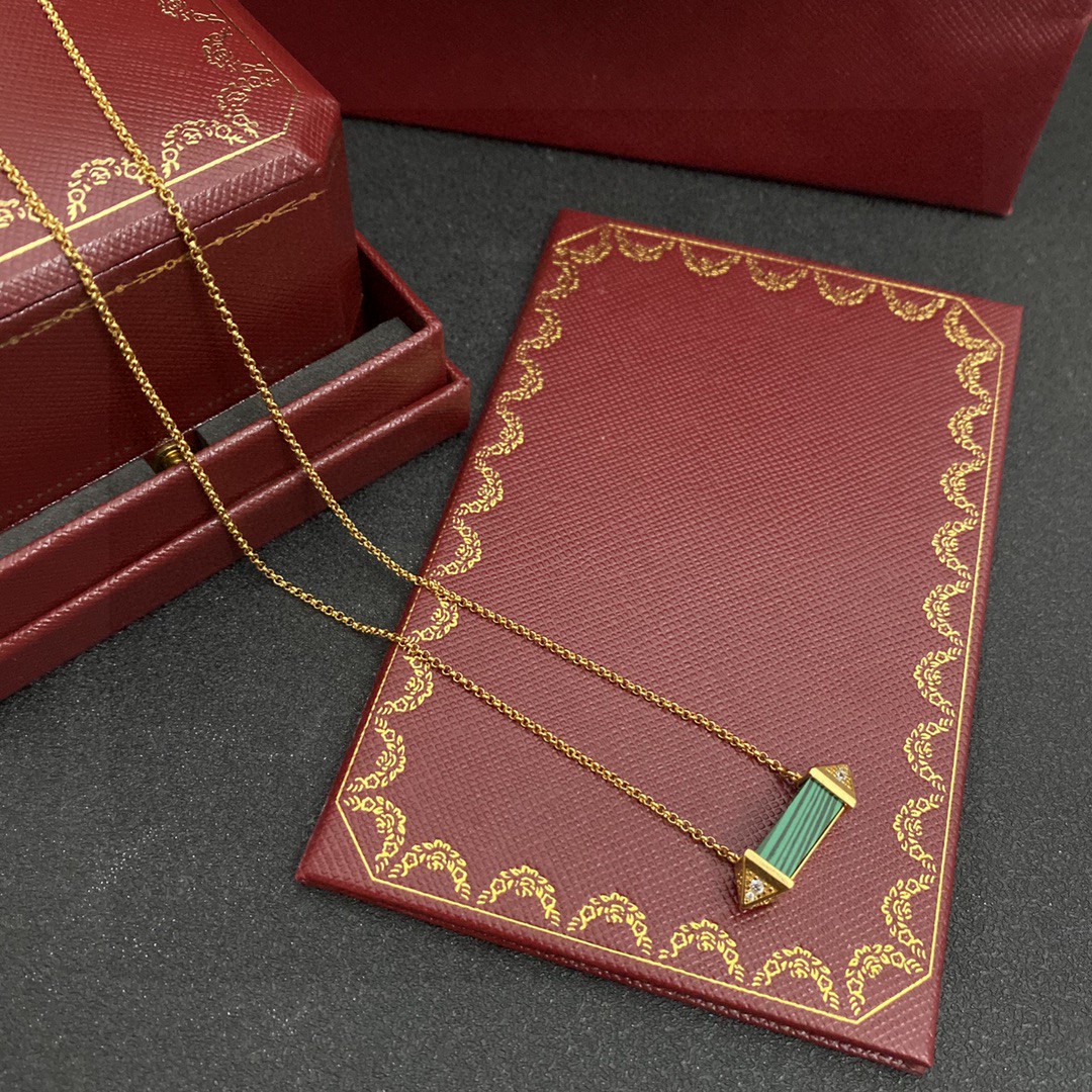 Cartier卡地亚新款糖果项链经典贵族范儿进口亚金材质电镀18k金！搭配祖母绿黄金色项链.