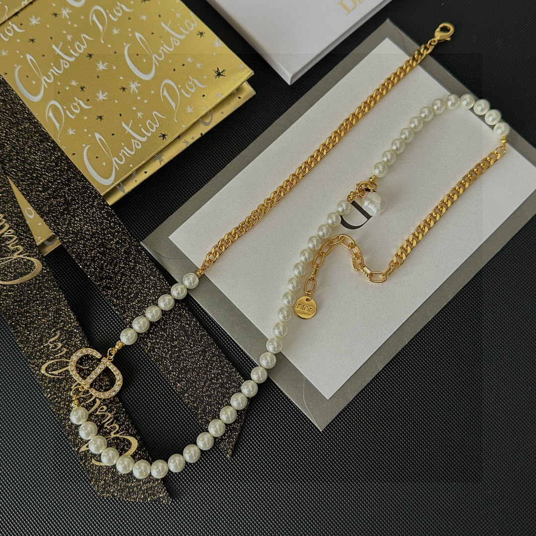 Dior迪奥中古项链专柜一致上新精选原版一致黄铜材质甜美气质高雅.