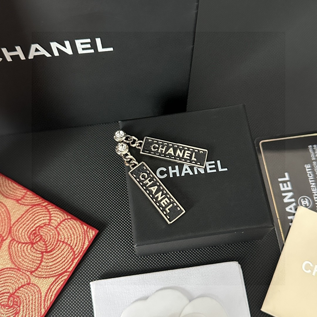 Chanel香奈儿中古耳钉小香家的款式真心无需多介绍每一款都超好看精致大方非常显气质