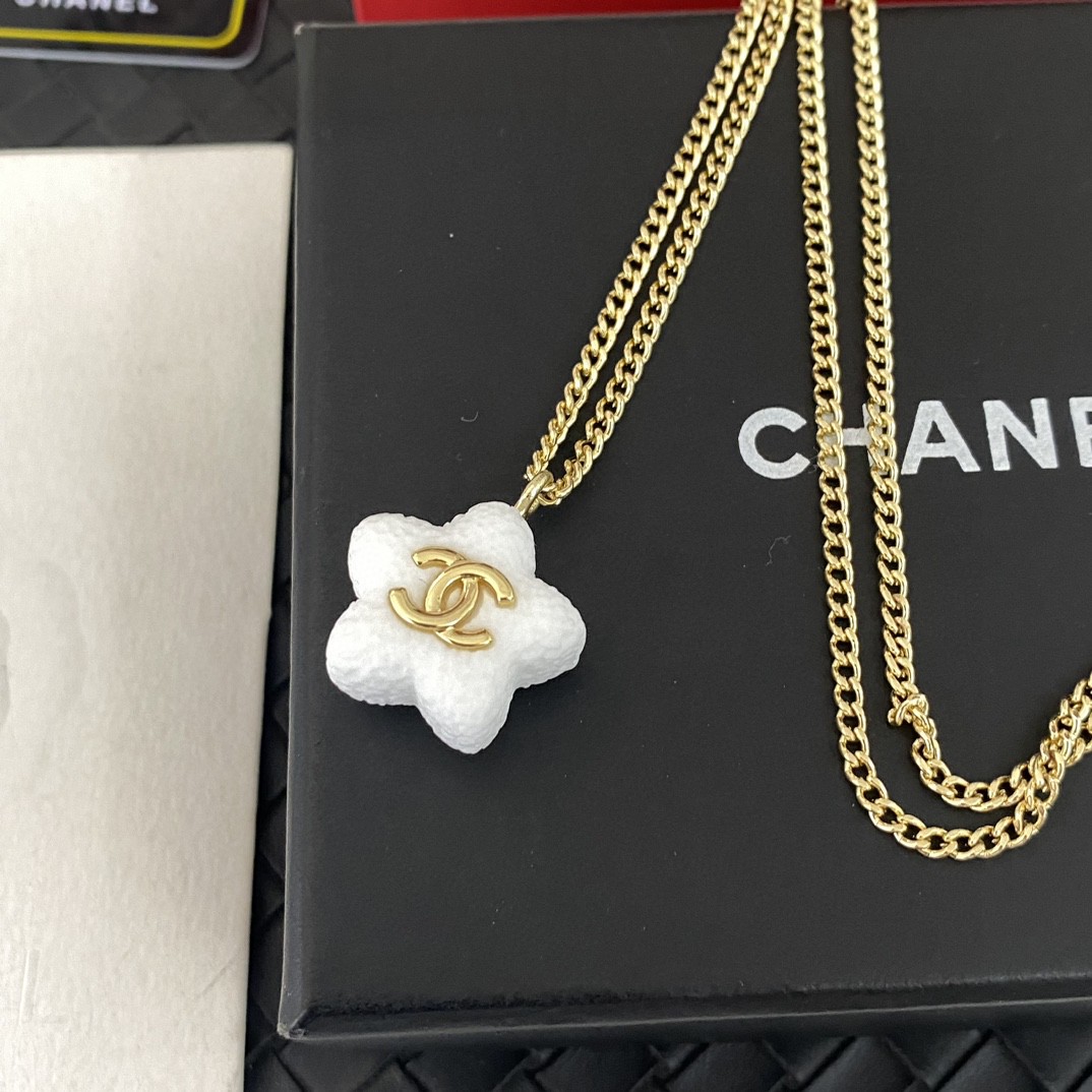 Chanel mirror quality
 Jewelry Necklaces & Pendants