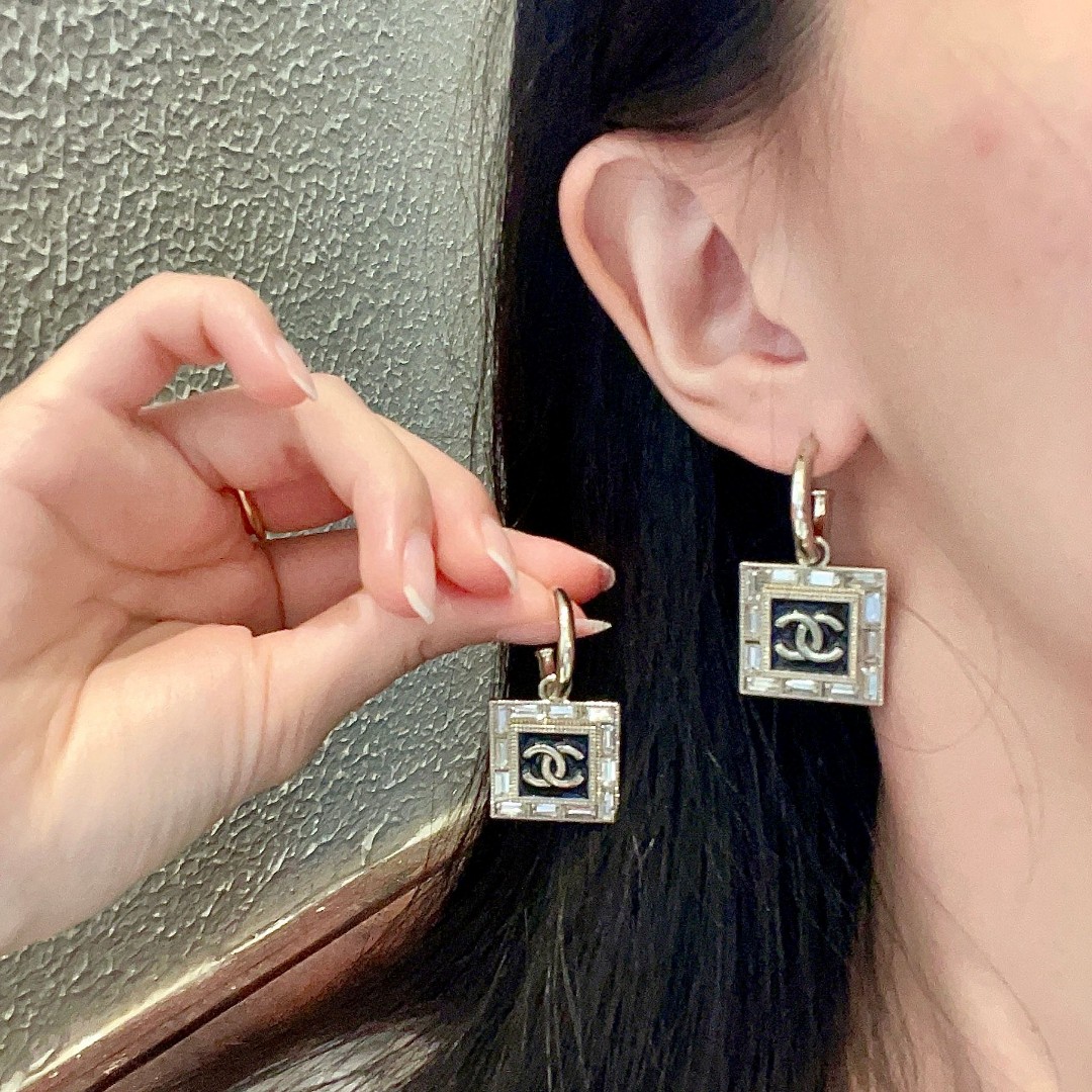 The Most Popular
 Chanel Jewelry Earring