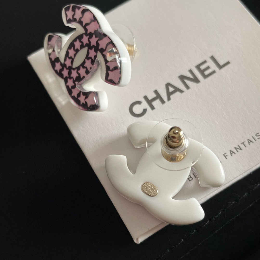 Chanel item 8