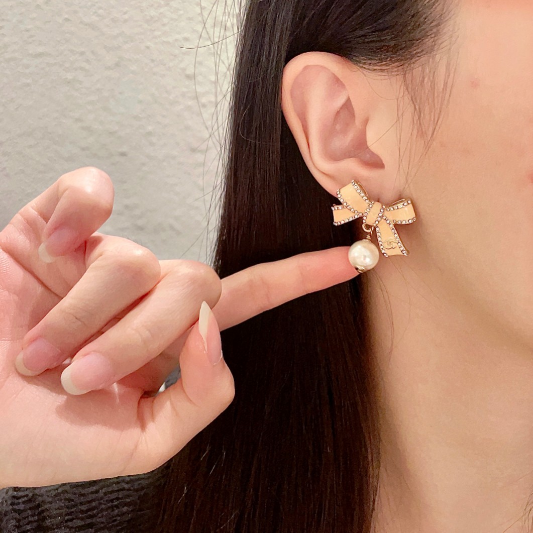 香奈儿✨蝴蝶结🎀双C耳环 2