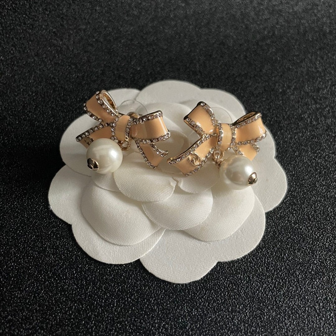 香奈儿✨蝴蝶结🎀双C耳环 8