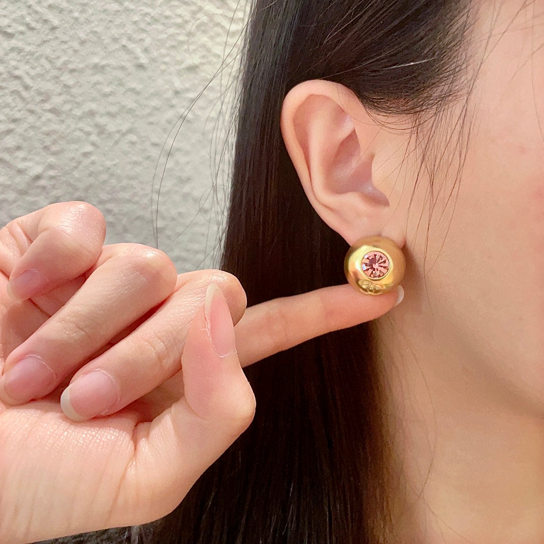 香奈儿经典双C耳钉