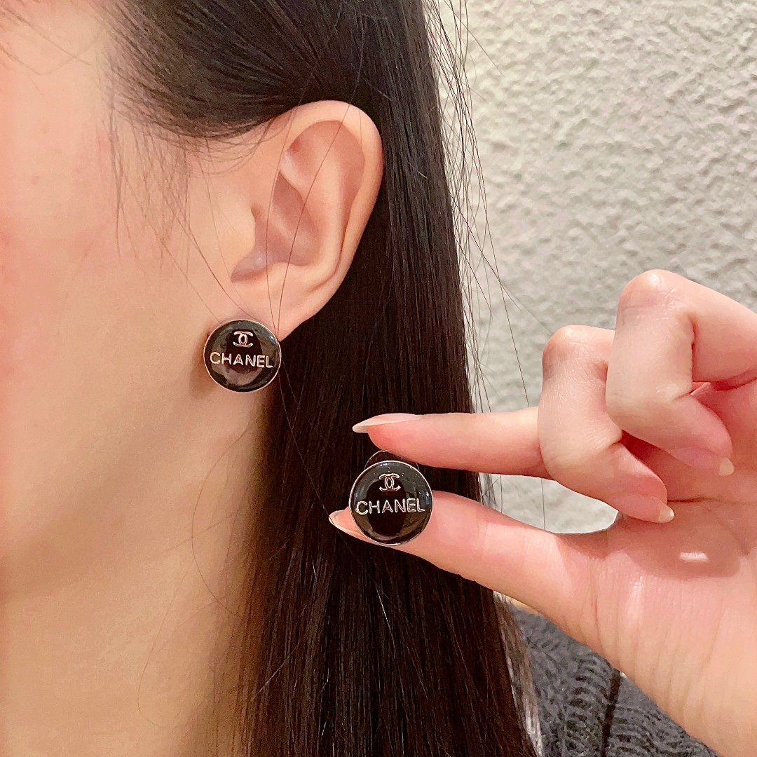 Серьги гвоздики