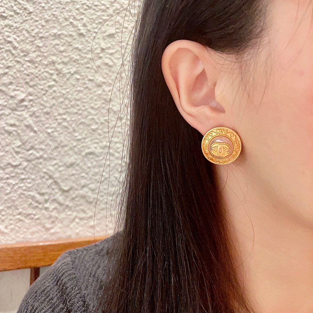  香奈儿✨经典双C耳钉