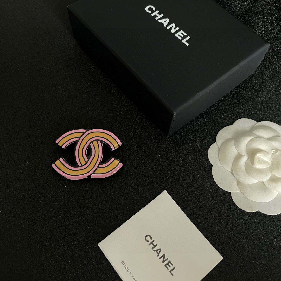 P 198 CHANEL DOUBLE-C BROOCH - 图片 5