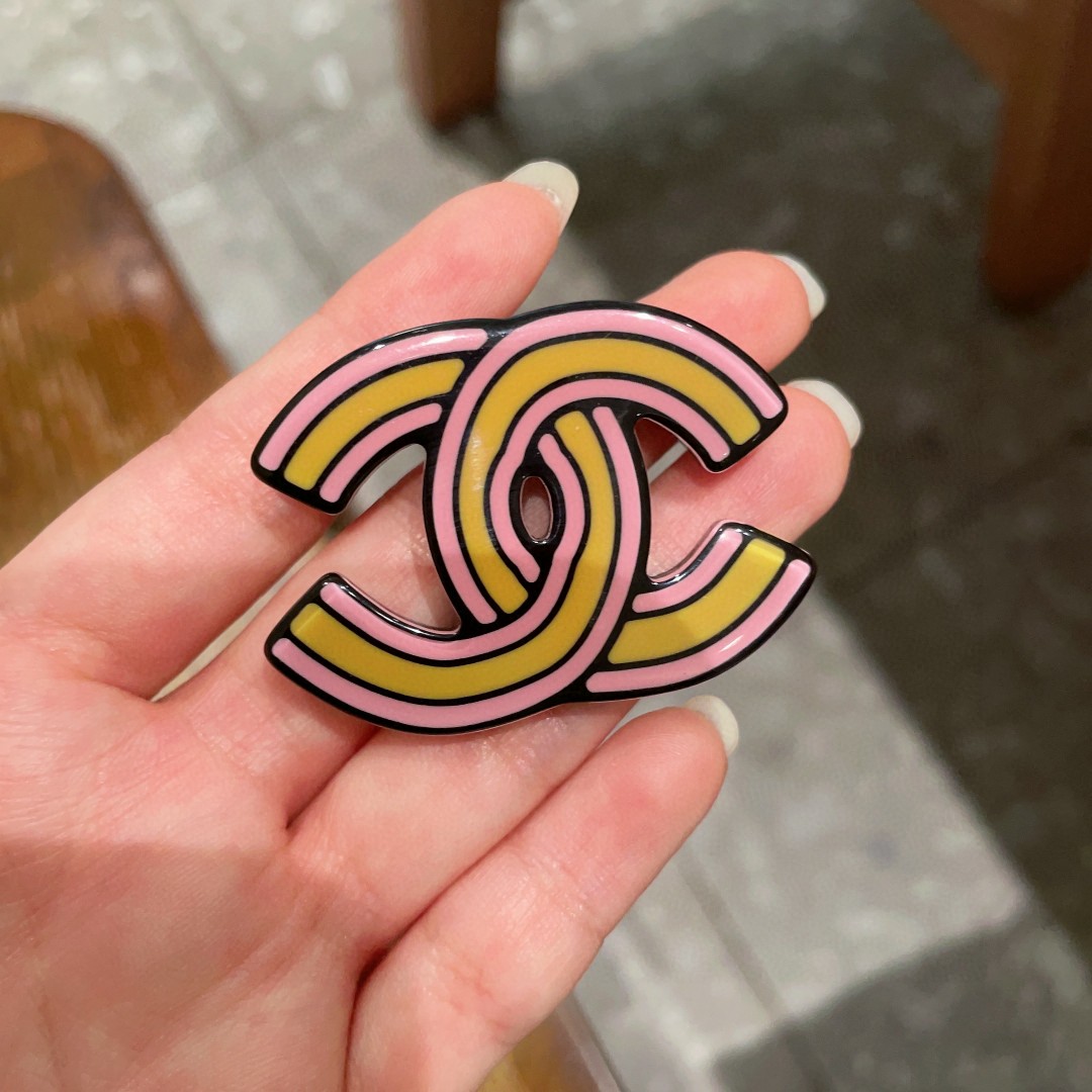 P 198 CHANEL DOUBLE-C BROOCH - 图片 4