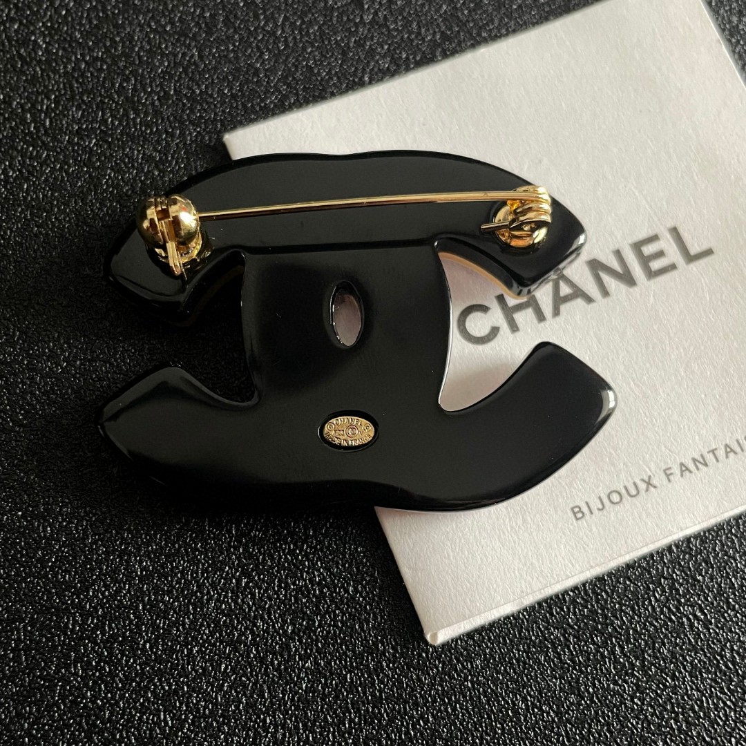 P 198 CHANEL DOUBLE-C BROOCH - 图片 7