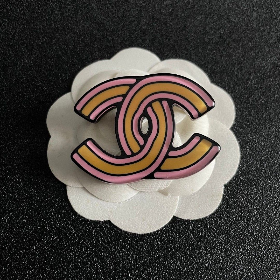 P 198 CHANEL DOUBLE-C BROOCH - 图片 8