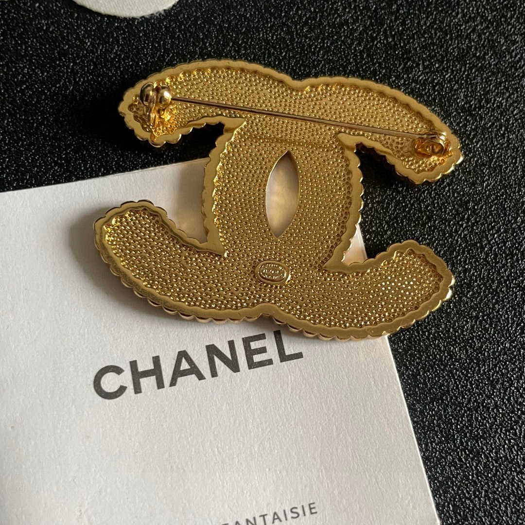 P220 CHANEL DOUBLE-C DRILLED BROOCH - 图片 7