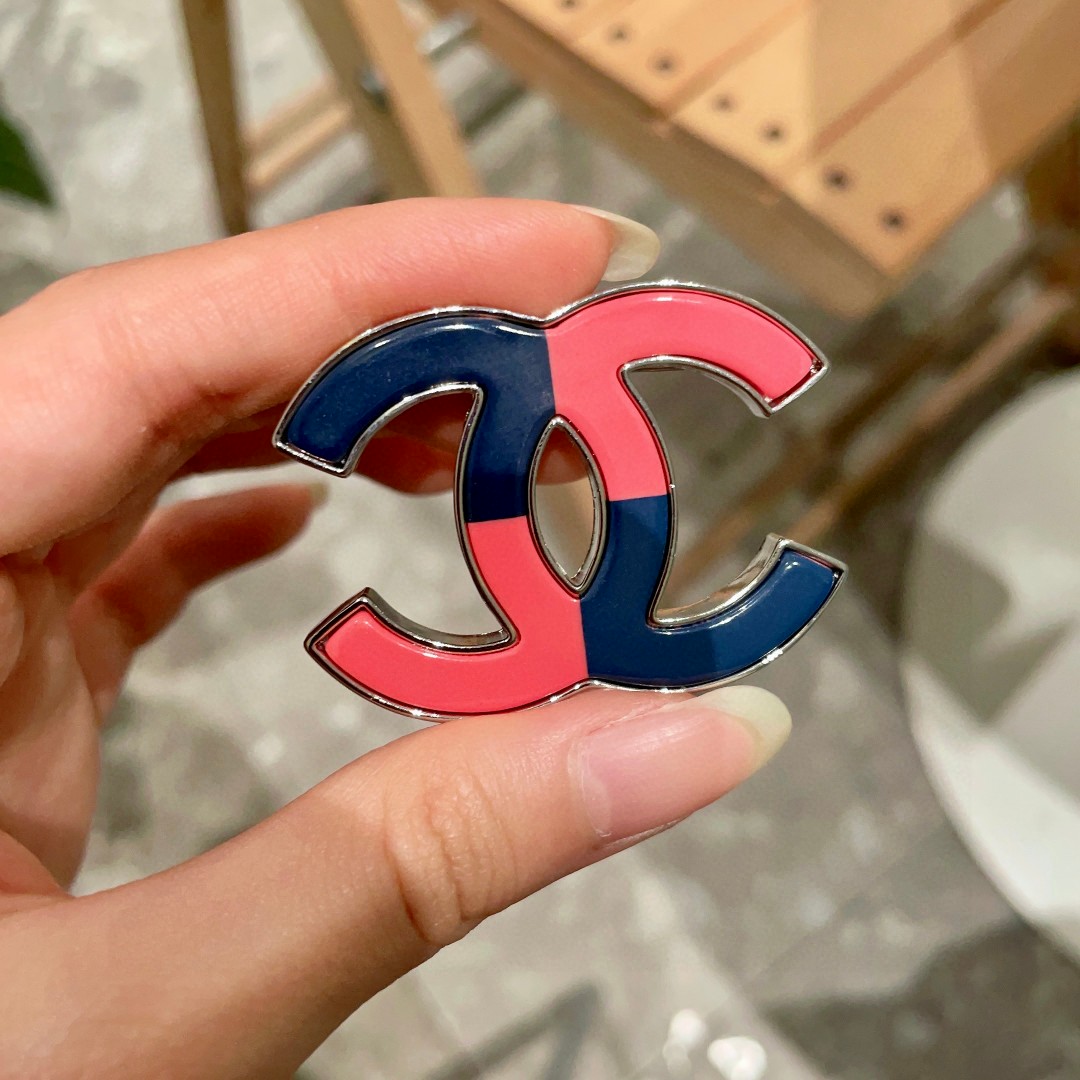 P198 CHANEL DOUBLE-C-COLOURED BROOCH - 图片 4