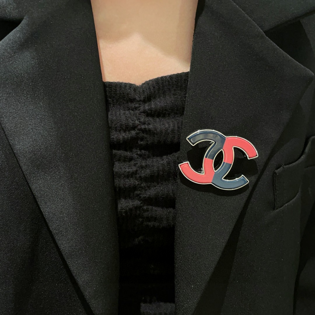 P198 CHANEL DOUBLE-C-COLOURED BROOCH - 图片 2