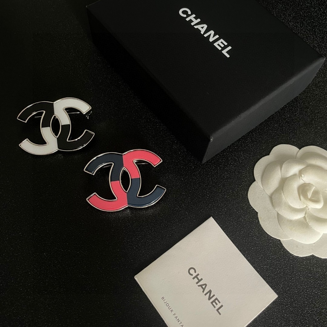 P198 CHANEL DOUBLE-C-COLOURED BROOCH - 图片 5