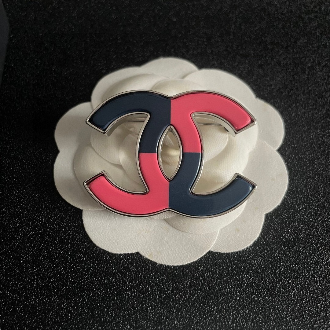 P198 CHANEL DOUBLE-C-COLOURED BROOCH - 图片 8