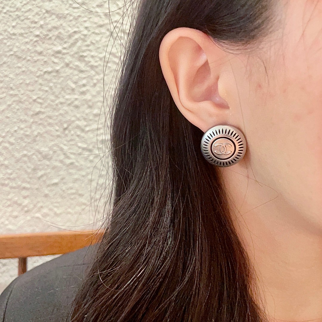  香奈儿✨经典双c耳钉