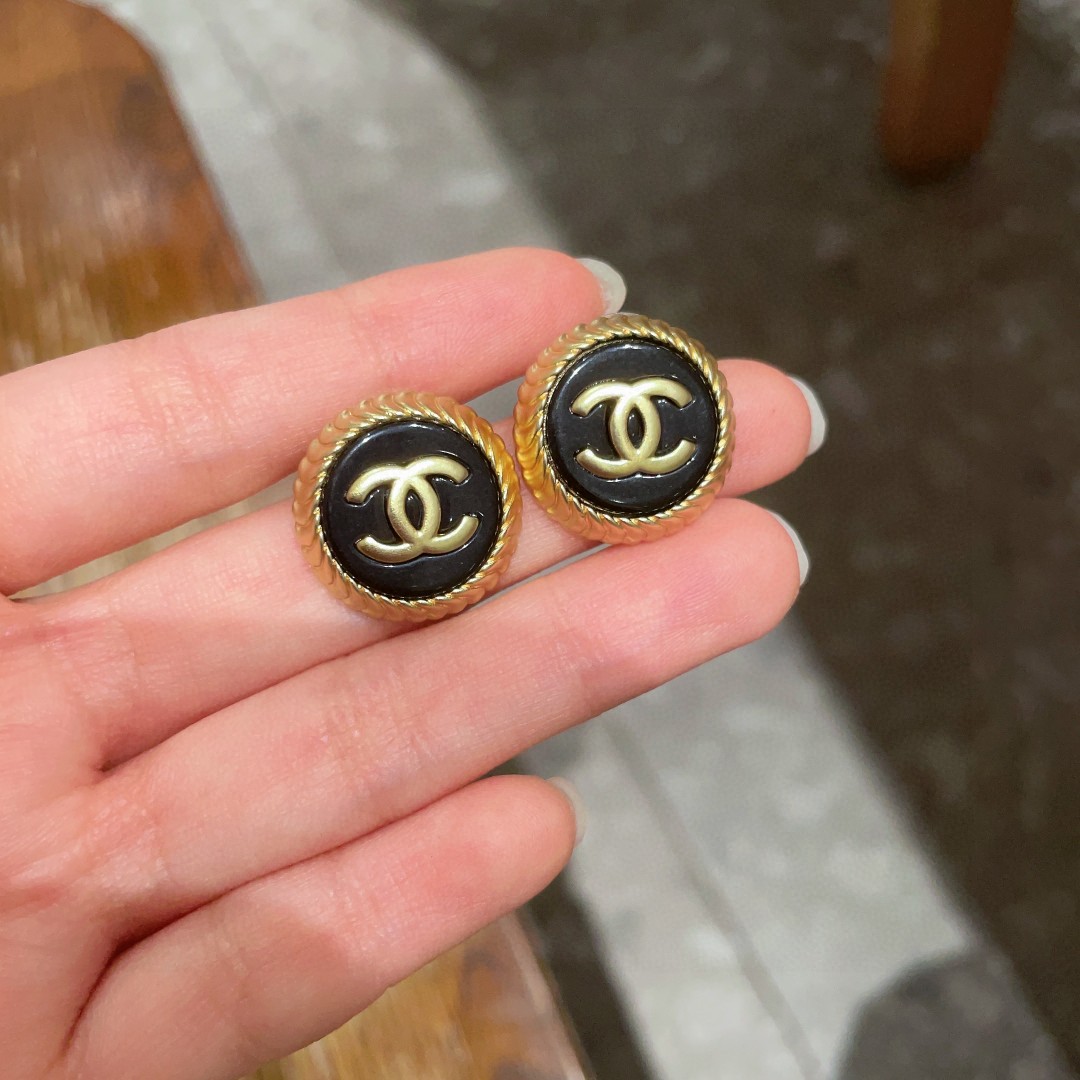  香奈儿✨经典双C耳钉